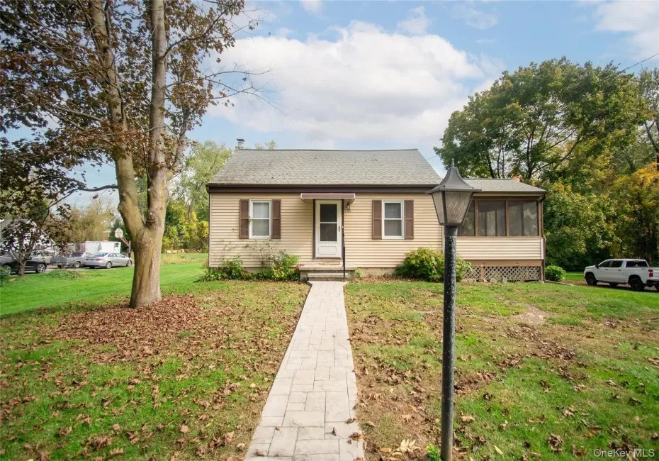 125 Jackson Street, Fishkill, NY, 2 Bedrooms Bedrooms, 4 Rooms Rooms,1 BathroomBathrooms,Residential,For Rent,Jackson,0,1066306 125 Jackson Street, Fishkill, NY, 2 Bedrooms Bedrooms, 4 Rooms Rooms,1 BathroomBathrooms,Residential,For Rent,Jackson,0,1066306
