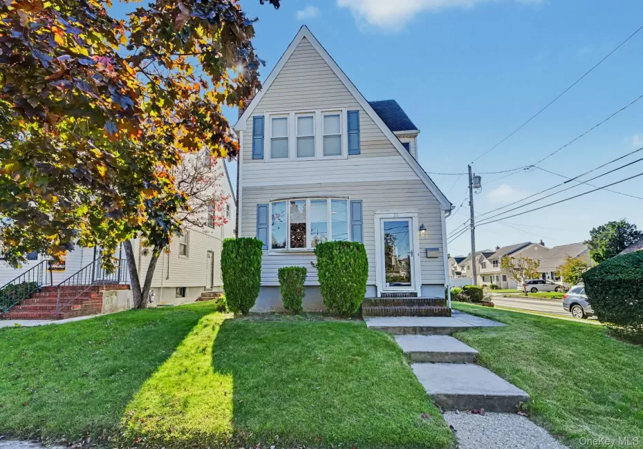 26 Munro Boulevard, Hempstead, NY, 3 Bedrooms Bedrooms, 7 Rooms Rooms,1 BathroomBathrooms,Residential,For Rent,Munro,0,1063730 26 Munro Boulevard, Hempstead, NY, 3 Bedrooms Bedrooms, 7 Rooms Rooms,1 BathroomBathrooms,Residential,For Rent,Munro,0,1063730