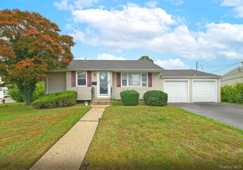 31 Cherry Lane, Oyster Bay, NY, 3 Bedrooms Bedrooms, 5 Rooms Rooms,2 BathroomsBathrooms,Residential,For Rent,Cherry,0,1063085 31 Cherry Lane, Oyster Bay, NY, 3 Bedrooms Bedrooms, 5 Rooms Rooms,2 BathroomsBathrooms,Residential,For Rent,Cherry,0,1063085