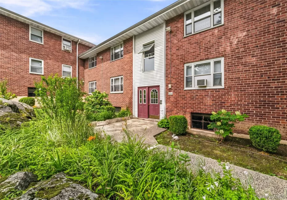 836 Broadway, Yonkers, NY, 2 Bedrooms Bedrooms, 5 Rooms Rooms,1 BathroomBathrooms,Residential,For Rent,Broadway,0,1065989 836 Broadway, Yonkers, NY, 2 Bedrooms Bedrooms, 5 Rooms Rooms,1 BathroomBathrooms,Residential,For Rent,Broadway,0,1065989