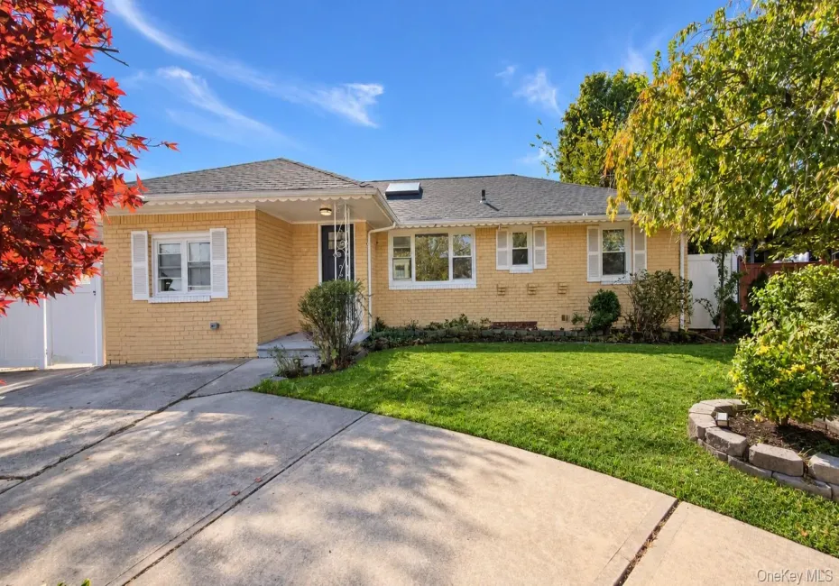 770 Dean Drive, Hempstead, NY, 4 Bedrooms Bedrooms, 6 Rooms Rooms,2 BathroomsBathrooms,Residential,For Rent,Dean,0,1066851 770 Dean Drive, Hempstead, NY, 4 Bedrooms Bedrooms, 6 Rooms Rooms,2 BathroomsBathrooms,Residential,For Rent,Dean,0,1066851