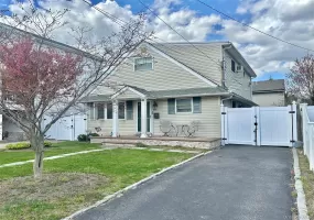 19 Tameling Avenue, Babylon, NY, 4 Bedrooms Bedrooms, 6 Rooms Rooms,2 BathroomsBathrooms,Residential,For Rent,Tameling,0,986688 19 Tameling Avenue, Babylon, NY, 4 Bedrooms Bedrooms, 6 Rooms Rooms,2 BathroomsBathrooms,Residential,For Rent,Tameling,0,986688