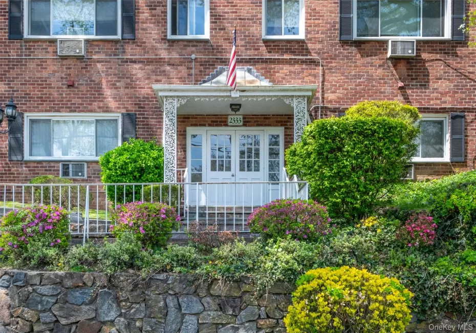 Welcome to 2333 Palmer Avenue! Welcome to 2333 Palmer Avenue!