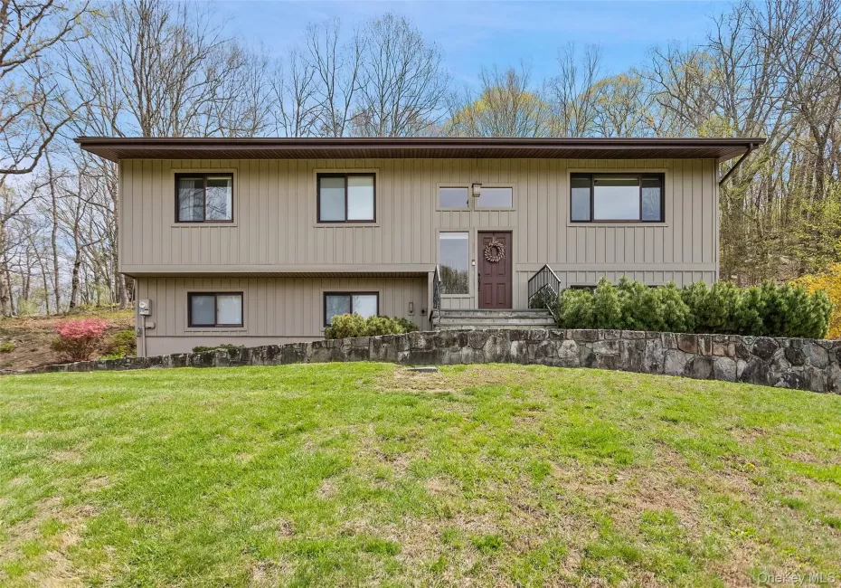19 Crescent Lane, Putnam Valley, NY, 4 Bedrooms Bedrooms, 8 Rooms Rooms,3 BathroomsBathrooms,Residential,For Rent,Crescent,0,991055 19 Crescent Lane, Putnam Valley, NY, 4 Bedrooms Bedrooms, 8 Rooms Rooms,3 BathroomsBathrooms,Residential,For Rent,Crescent,0,991055