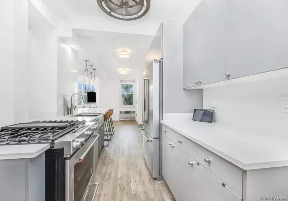 KITCHEN KITCHEN