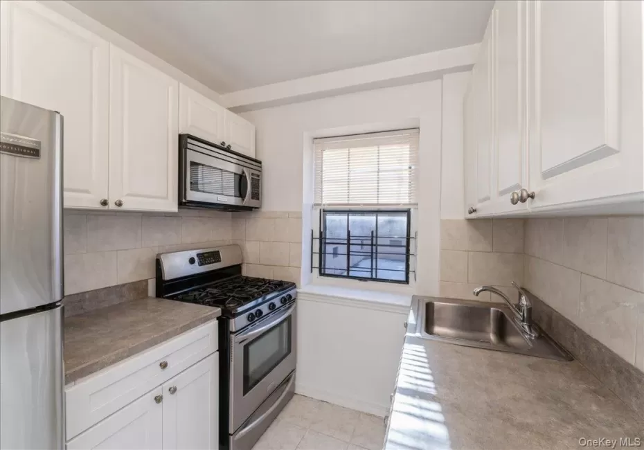 7811 Main Street, New York, NY, 1 Bedroom Bedrooms, 3 Rooms Rooms,1 BathroomBathrooms,Residential,For Rent,Main,0,975956 7811 Main Street, New York, NY, 1 Bedroom Bedrooms, 3 Rooms Rooms,1 BathroomBathrooms,Residential,For Rent,Main,0,975956