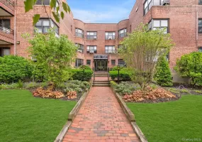 58 Grace Avenue, North Hempstead, NY, 1 Bedroom Bedrooms, 3 Rooms Rooms,1 BathroomBathrooms,Residential,For Rent,Grace,0,KEY989562 58 Grace Avenue, North Hempstead, NY, 1 Bedroom Bedrooms, 3 Rooms Rooms,1 BathroomBathrooms,Residential,For Rent,Grace,0,KEY989562