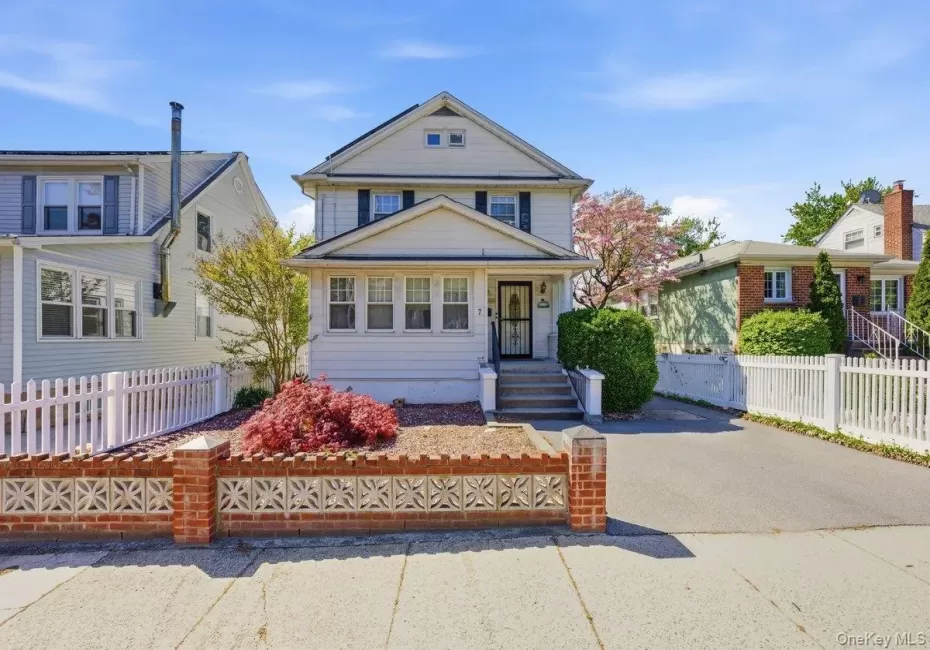7 Byron Avenue, Yonkers, NY, 4 Bedrooms Bedrooms, 12 Rooms Rooms,3 BathroomsBathrooms,Residential,For Rent,Byron,0,991710 7 Byron Avenue, Yonkers, NY, 4 Bedrooms Bedrooms, 12 Rooms Rooms,3 BathroomsBathrooms,Residential,For Rent,Byron,0,991710