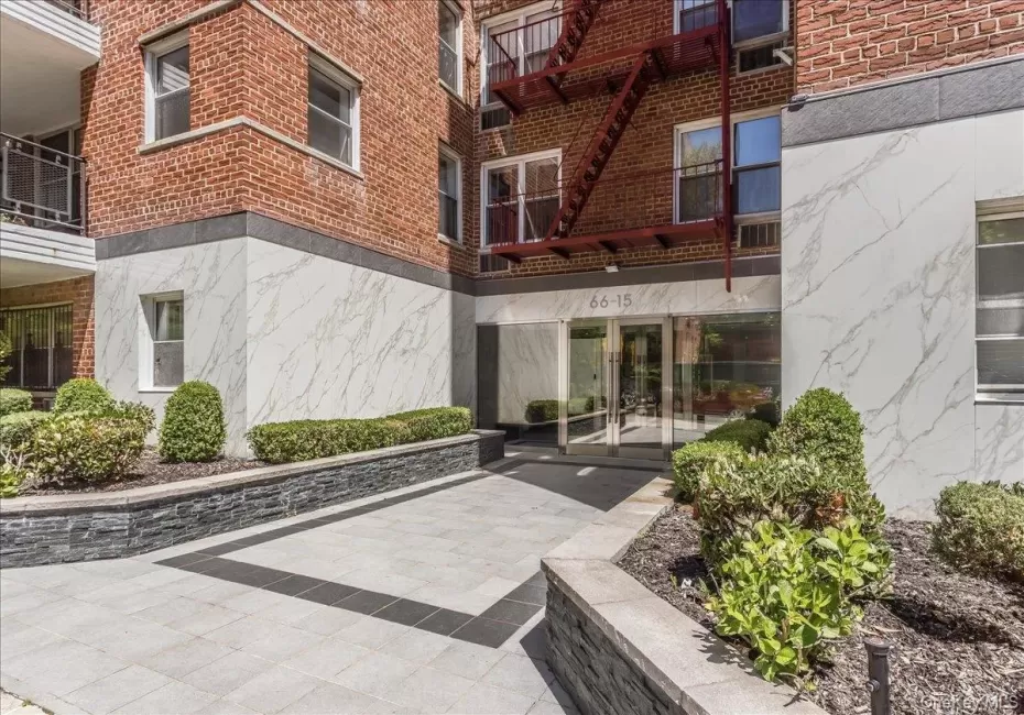 66-15 Thornton Place, New York, NY, 1 Bedroom Bedrooms, 3 Rooms Rooms,1 BathroomBathrooms,Residential,For Rent,Thornton,0,997756 66-15 Thornton Place, New York, NY, 1 Bedroom Bedrooms, 3 Rooms Rooms,1 BathroomBathrooms,Residential,For Rent,Thornton,0,997756