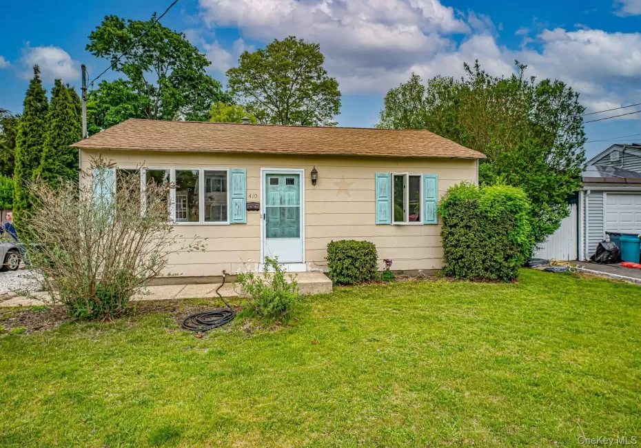410 3rd Avenue, Huntington, NY, 3 Bedrooms Bedrooms, 5 Rooms Rooms,2 BathroomsBathrooms,Residential,For Rent,3rd,0,KEY996076 410 3rd Avenue, Huntington, NY, 3 Bedrooms Bedrooms, 5 Rooms Rooms,2 BathroomsBathrooms,Residential,For Rent,3rd,0,KEY996076
