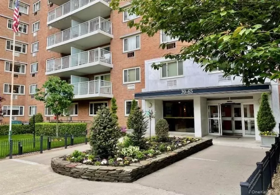 39-65 52nd Street, New York, NY, 1 Bedroom Bedrooms, 3 Rooms Rooms,1 BathroomBathrooms,Residential,For Rent,52nd,0,997643 39-65 52nd Street, New York, NY, 1 Bedroom Bedrooms, 3 Rooms Rooms,1 BathroomBathrooms,Residential,For Rent,52nd,0,997643
