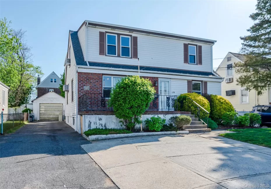 126 Scranton Avenue, Hempstead, NY, 6 Bedrooms Bedrooms, 9 Rooms Rooms,3 BathroomsBathrooms,Residential,For Rent,Scranton,0,984492 126 Scranton Avenue, Hempstead, NY, 6 Bedrooms Bedrooms, 9 Rooms Rooms,3 BathroomsBathrooms,Residential,For Rent,Scranton,0,984492