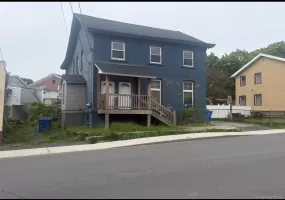 8 Roberts Street, Middletown, NY, 2 Bedrooms Bedrooms, 5 Rooms Rooms,1 BathroomBathrooms,Residential Lease,For Rent,Roberts,0,998323 8 Roberts Street, Middletown, NY, 2 Bedrooms Bedrooms, 5 Rooms Rooms,1 BathroomBathrooms,Residential Lease,For Rent,Roberts,0,998323