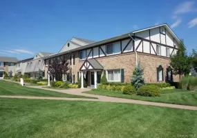 31 Briarlane Walk, Islip, NY, 1 Bedroom Bedrooms, 4 Rooms Rooms,1 BathroomBathrooms,Residential Lease,For Rent,Briarlane,0,998441 31 Briarlane Walk, Islip, NY, 1 Bedroom Bedrooms, 4 Rooms Rooms,1 BathroomBathrooms,Residential Lease,For Rent,Briarlane,0,998441