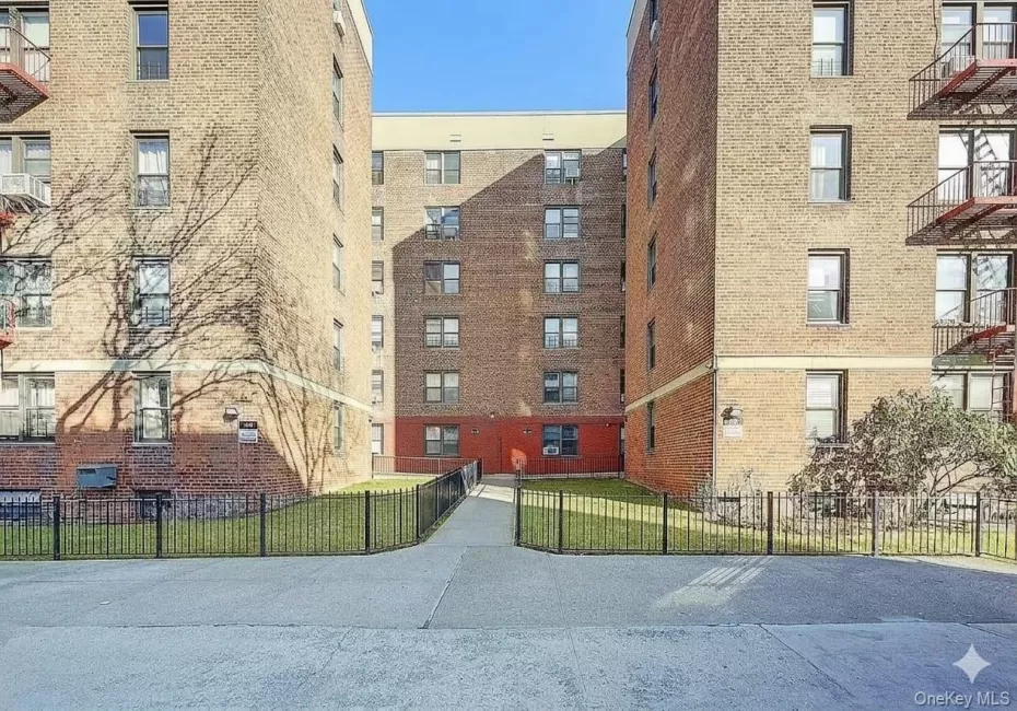 6535 108th Street, New York, NY, 1 Bedroom Bedrooms, 3 Rooms Rooms,1 BathroomBathrooms,Residential,For Rent,108th,0,882644 6535 108th Street, New York, NY, 1 Bedroom Bedrooms, 3 Rooms Rooms,1 BathroomBathrooms,Residential,For Rent,108th,0,882644