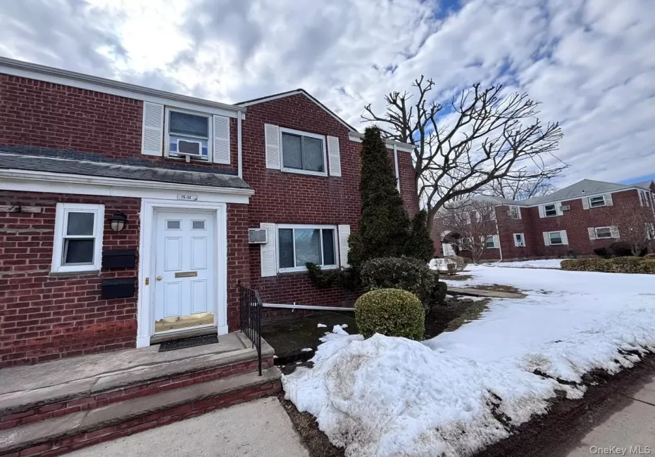 75-32 263rd Street, New York, NY, 2 Bedrooms Bedrooms, 5 Rooms Rooms,1 BathroomBathrooms,Residential,For Rent,263rd,0,966376 75-32 263rd Street, New York, NY, 2 Bedrooms Bedrooms, 5 Rooms Rooms,1 BathroomBathrooms,Residential,For Rent,263rd,0,966376