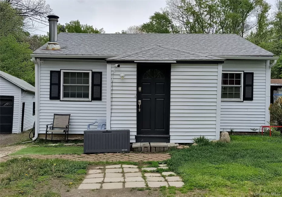20 Barron Road, Montgomery, NY, 2 Bedrooms Bedrooms, 4 Rooms Rooms,1 BathroomBathrooms,Residential,For Rent,Barron,0,970527 20 Barron Road, Montgomery, NY, 2 Bedrooms Bedrooms, 4 Rooms Rooms,1 BathroomBathrooms,Residential,For Rent,Barron,0,970527