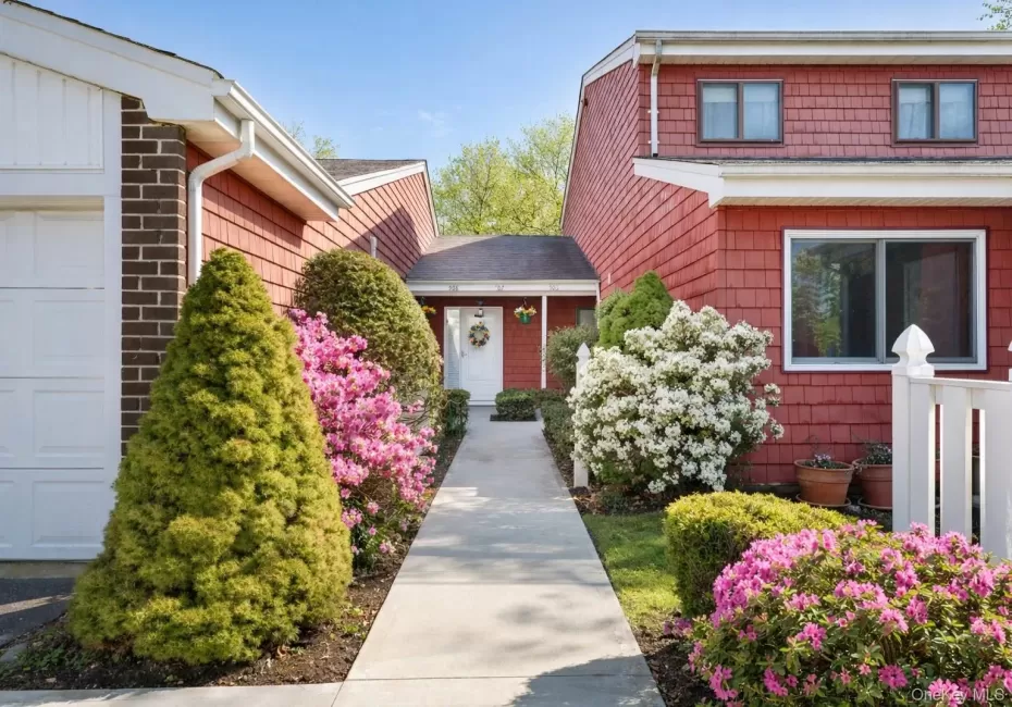 506 Drew Drive, Smithtown, NY, 3 Bedrooms Bedrooms, 9 Rooms Rooms,2 BathroomsBathrooms,Residential,For Rent,Drew,0,970144 506 Drew Drive, Smithtown, NY, 3 Bedrooms Bedrooms, 9 Rooms Rooms,2 BathroomsBathrooms,Residential,For Rent,Drew,0,970144