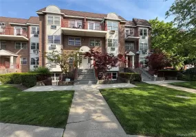 172-39 HIGHLAND AVE, New York, NY, 2 Bedrooms Bedrooms, 6 Rooms Rooms,2 BathroomsBathrooms,Residential,For Rent,HIGHLAND AVE,0,976014 172-39 HIGHLAND AVE, New York, NY, 2 Bedrooms Bedrooms, 6 Rooms Rooms,2 BathroomsBathrooms,Residential,For Rent,HIGHLAND AVE,0,976014