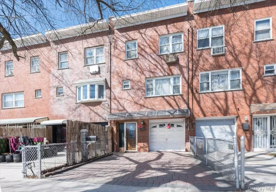 2515 Eastchester Road, New York, NY, 4 Bedrooms Bedrooms, 6 Rooms Rooms,2 BathroomsBathrooms,Residential,For Rent,Eastchester,0,976172 2515 Eastchester Road, New York, NY, 4 Bedrooms Bedrooms, 6 Rooms Rooms,2 BathroomsBathrooms,Residential,For Rent,Eastchester,0,976172