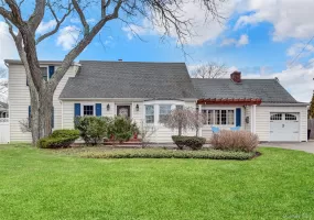 197 Blackheath Road, Hempstead, NY, 4 Bedrooms Bedrooms, 9 Rooms Rooms,3 BathroomsBathrooms,Residential,For Rent,Blackheath,0,981905 197 Blackheath Road, Hempstead, NY, 4 Bedrooms Bedrooms, 9 Rooms Rooms,3 BathroomsBathrooms,Residential,For Rent,Blackheath,0,981905