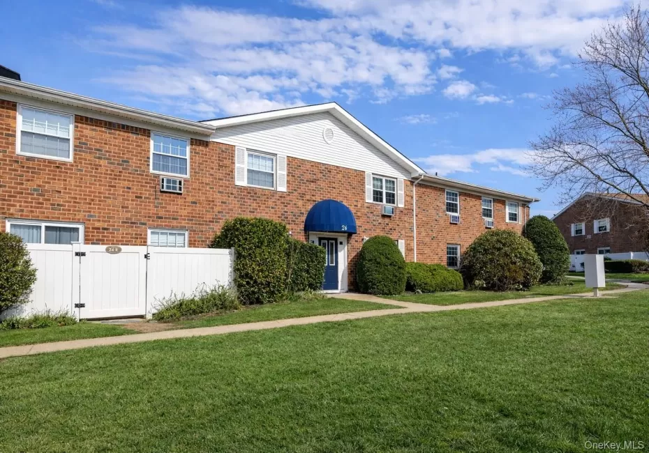 460 Old Town Road, Brookhaven, NY, 2 Bedrooms Bedrooms, 4 Rooms Rooms,1 BathroomBathrooms,Residential,For Rent,Old Town,0,982735 460 Old Town Road, Brookhaven, NY, 2 Bedrooms Bedrooms, 4 Rooms Rooms,1 BathroomBathrooms,Residential,For Rent,Old Town,0,982735
