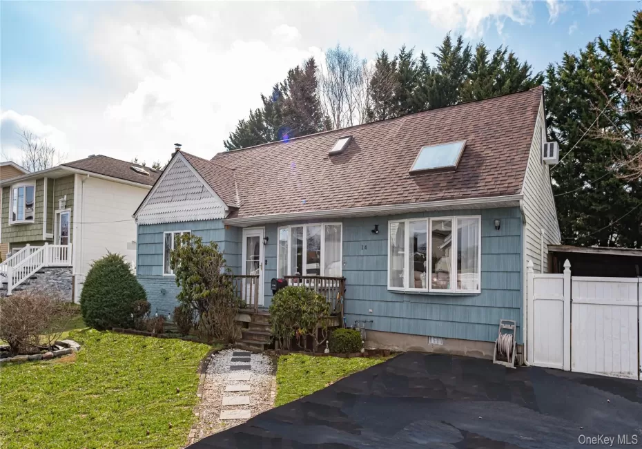 14 Willoughby Place, Islip, NY, 5 Bedrooms Bedrooms, ,2 BathroomsBathrooms,Residential,For Rent,Willoughby,0,965759 14 Willoughby Place, Islip, NY, 5 Bedrooms Bedrooms, ,2 BathroomsBathrooms,Residential,For Rent,Willoughby,0,965759