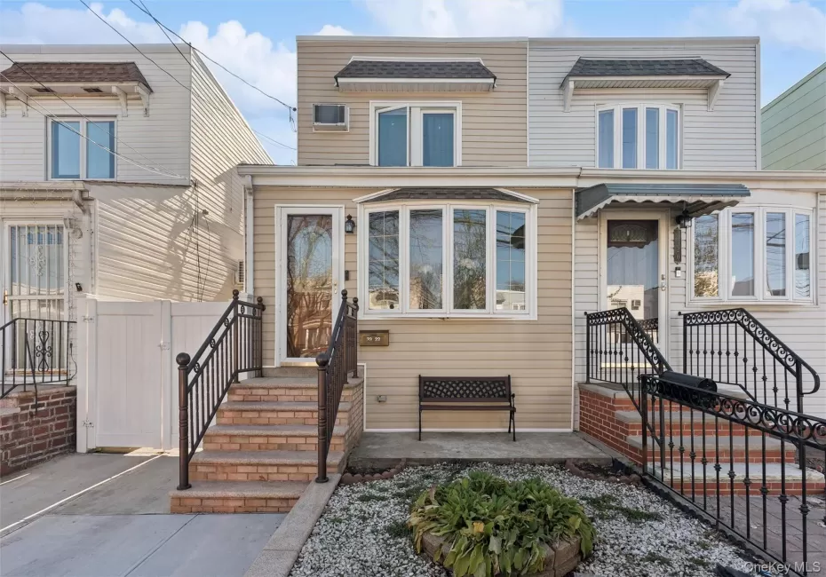 Welcome to this charming semi-attached home. Conveniently located near the Long Island Railroad, this property provides easy access to transportation, as well as nearby shopping, dining, and neighborhood amenities. Welcome to this charming semi-attached home. Conveniently located near the Long Island Railroad, this property provides easy access to transportation, as well as nearby shopping, dining, and neighborhood amenities.