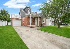 6 Willow Road, North Hempstead, NY, 3 Bedrooms Bedrooms, 8 Rooms Rooms,2 BathroomsBathrooms,Residential,For Rent,Willow,0,KEY987144 6 Willow Road, North Hempstead, NY, 3 Bedrooms Bedrooms, 8 Rooms Rooms,2 BathroomsBathrooms,Residential,For Rent,Willow,0,KEY987144
