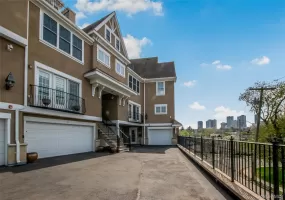 80 Old Boston Post Road, New Rochelle, NY, 3 Bedrooms Bedrooms, 6 Rooms Rooms,2 BathroomsBathrooms,Residential,For Rent,Old Boston Post,0,986834 80 Old Boston Post Road, New Rochelle, NY, 3 Bedrooms Bedrooms, 6 Rooms Rooms,2 BathroomsBathrooms,Residential,For Rent,Old Boston Post,0,986834