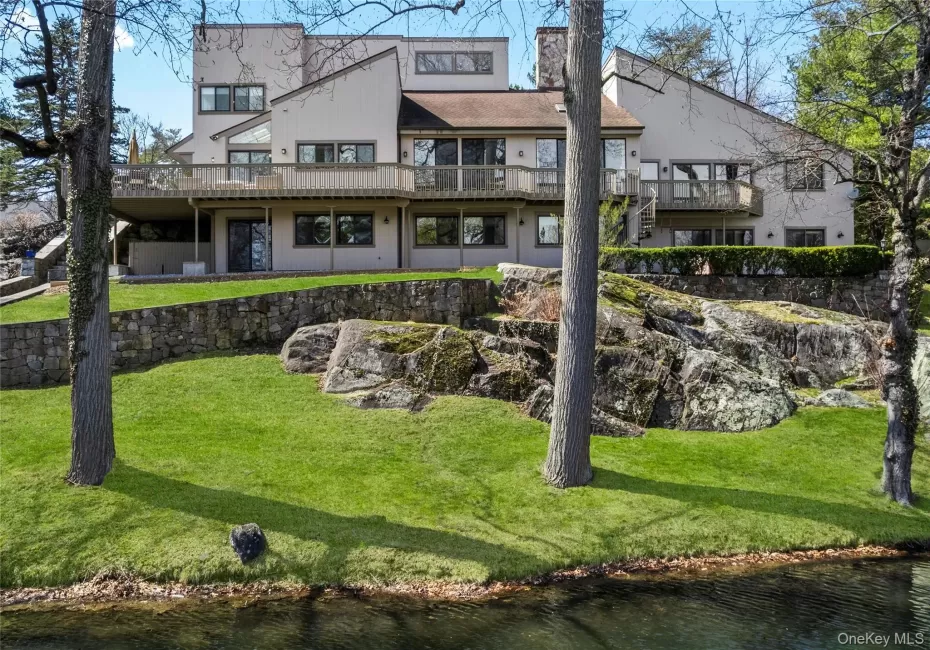 3 Lakeside Drive, Harrison, NY, 5 Bedrooms Bedrooms, 16 Rooms Rooms,4 BathroomsBathrooms,Residential,For Rent,Lakeside,0,977718 3 Lakeside Drive, Harrison, NY, 5 Bedrooms Bedrooms, 16 Rooms Rooms,4 BathroomsBathrooms,Residential,For Rent,Lakeside,0,977718