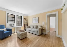 6812 Burns Street, New York, NY, 1 Bedroom Bedrooms, 4 Rooms Rooms,1 BathroomBathrooms,Residential,For Rent,Burns,0,KEY992372 6812 Burns Street, New York, NY, 1 Bedroom Bedrooms, 4 Rooms Rooms,1 BathroomBathrooms,Residential,For Rent,Burns,0,KEY992372