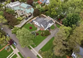 319 38th Road, New York, NY, 4 Bedrooms Bedrooms, 11 Rooms Rooms,4 BathroomsBathrooms,Residential,For Rent,38th,0,998320 319 38th Road, New York, NY, 4 Bedrooms Bedrooms, 11 Rooms Rooms,4 BathroomsBathrooms,Residential,For Rent,38th,0,998320