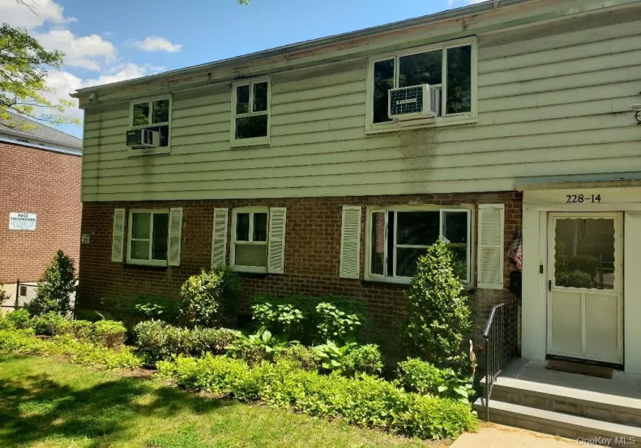 228-14 Stronghurst Avenue, New York, NY, 3 Bedrooms Bedrooms, 6 Rooms Rooms,1 BathroomBathrooms,Residential,For Rent,Stronghurst Avenue,0,KEY997513 228-14 Stronghurst Avenue, New York, NY, 3 Bedrooms Bedrooms, 6 Rooms Rooms,1 BathroomBathrooms,Residential,For Rent,Stronghurst Avenue,0,KEY997513