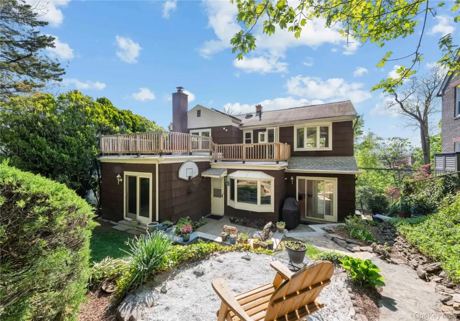 2737 Netherland Avenue, New York, NY, 3 Bedrooms Bedrooms, 10 Rooms Rooms,2 BathroomsBathrooms,Residential,For Rent,Netherland,0,KEY998512 2737 Netherland Avenue, New York, NY, 3 Bedrooms Bedrooms, 10 Rooms Rooms,2 BathroomsBathrooms,Residential,For Rent,Netherland,0,KEY998512