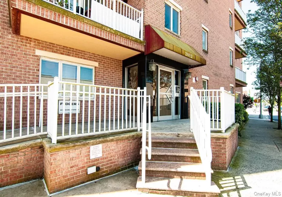 2012 Jerome Avenue, New York, NY, 3 Bedrooms Bedrooms, 7 Rooms Rooms,2 BathroomsBathrooms,Residential,For Rent,Jerome,0,998215 2012 Jerome Avenue, New York, NY, 3 Bedrooms Bedrooms, 7 Rooms Rooms,2 BathroomsBathrooms,Residential,For Rent,Jerome,0,998215