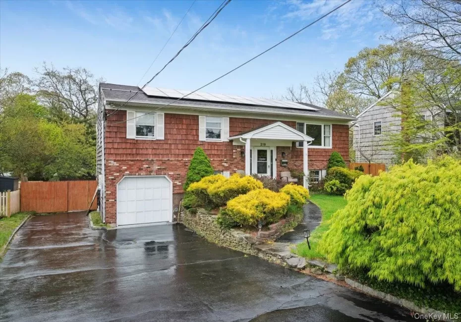 219 Kensington Avenue, Islip, NY, 5 Bedrooms Bedrooms, 10 Rooms Rooms,3 BathroomsBathrooms,Residential,For Rent,Kensington,0,998539 219 Kensington Avenue, Islip, NY, 5 Bedrooms Bedrooms, 10 Rooms Rooms,3 BathroomsBathrooms,Residential,For Rent,Kensington,0,998539