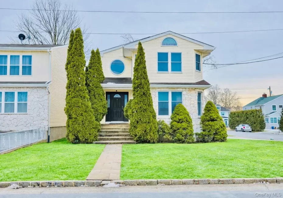 74 Bedford Avenue, North Hempstead, NY, 4 Bedrooms Bedrooms, 7 Rooms Rooms,2 BathroomsBathrooms,Residential,For Rent,Bedford,0,955253 74 Bedford Avenue, North Hempstead, NY, 4 Bedrooms Bedrooms, 7 Rooms Rooms,2 BathroomsBathrooms,Residential,For Rent,Bedford,0,955253