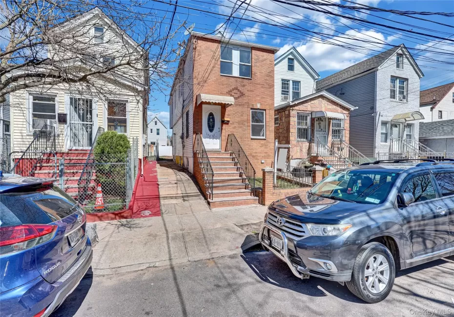 150-81 116th Road, New York, NY, 3 Bedrooms Bedrooms, 6 Rooms Rooms,2 BathroomsBathrooms,Residential,For Rent,116th,0,980073 150-81 116th Road, New York, NY, 3 Bedrooms Bedrooms, 6 Rooms Rooms,2 BathroomsBathrooms,Residential,For Rent,116th,0,980073
