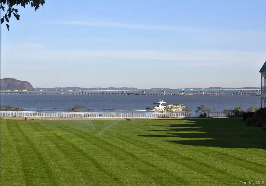 Hudson River views from 105 Gair Street! Hudson River views from 105 Gair Street!
