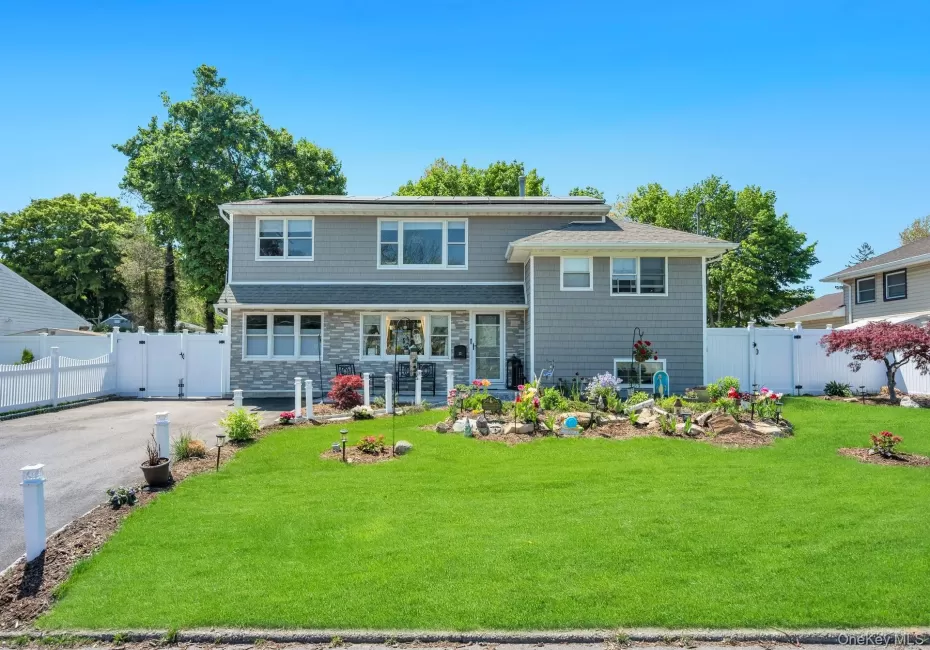 33 Wiltshire Drive, Huntington, NY, 4 Bedrooms Bedrooms, 9 Rooms Rooms,2 BathroomsBathrooms,Residential,For Rent,Wiltshire,0,980165 33 Wiltshire Drive, Huntington, NY, 4 Bedrooms Bedrooms, 9 Rooms Rooms,2 BathroomsBathrooms,Residential,For Rent,Wiltshire,0,980165