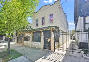 722 Elton Street, New York, NY, 3 Bedrooms Bedrooms, 7 Rooms Rooms,2 BathroomsBathrooms,Residential,For Rent,Elton,0,997913 722 Elton Street, New York, NY, 3 Bedrooms Bedrooms, 7 Rooms Rooms,2 BathroomsBathrooms,Residential,For Rent,Elton,0,997913