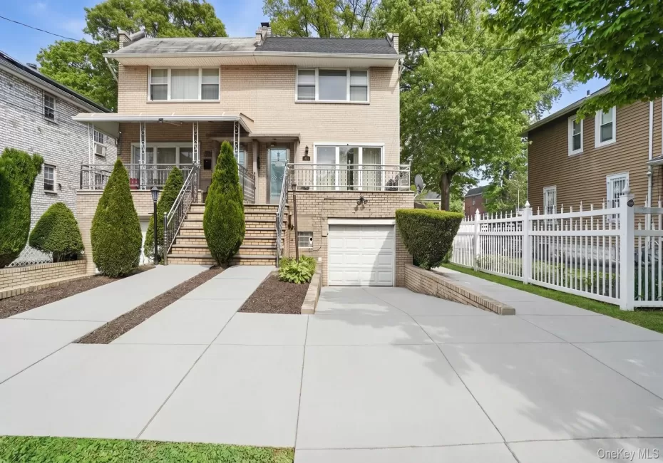 2436 Seymour Avenue, New York, NY, 4 Bedrooms Bedrooms, 8 Rooms Rooms,2 BathroomsBathrooms,Residential,For Rent,Seymour,0,999367 2436 Seymour Avenue, New York, NY, 4 Bedrooms Bedrooms, 8 Rooms Rooms,2 BathroomsBathrooms,Residential,For Rent,Seymour,0,999367