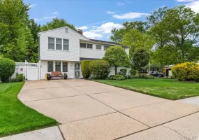57 Meeting Lane, Oyster Bay, NY, 4 Bedrooms Bedrooms, 13 Rooms Rooms,2 BathroomsBathrooms,Residential,For Rent,Meeting,0,999551 57 Meeting Lane, Oyster Bay, NY, 4 Bedrooms Bedrooms, 13 Rooms Rooms,2 BathroomsBathrooms,Residential,For Rent,Meeting,0,999551