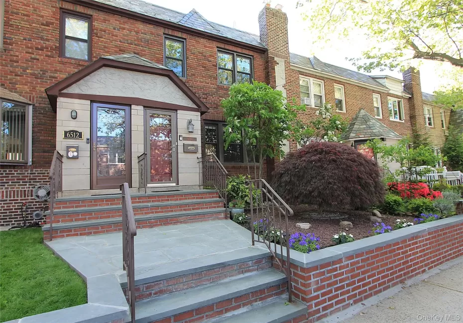 65-10 78th Street, New York, NY, 3 Bedrooms Bedrooms, 7 Rooms Rooms,1 BathroomBathrooms,Residential,For Rent,78th,0,999561 65-10 78th Street, New York, NY, 3 Bedrooms Bedrooms, 7 Rooms Rooms,1 BathroomBathrooms,Residential,For Rent,78th,0,999561