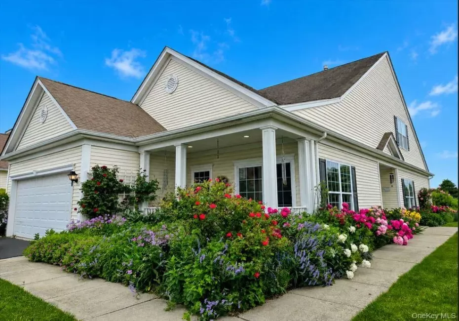 10 Louden Loop, Brookhaven, NY, 3 Bedrooms Bedrooms, 7 Rooms Rooms,3 BathroomsBathrooms,Residential,For Rent,Louden,0,KEY998935 10 Louden Loop, Brookhaven, NY, 3 Bedrooms Bedrooms, 7 Rooms Rooms,3 BathroomsBathrooms,Residential,For Rent,Louden,0,KEY998935