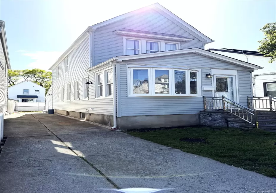 9010 214th Street, New York, NY, 4 Bedrooms Bedrooms, 6 Rooms Rooms,2 BathroomsBathrooms,Residential,For Rent,214th,0,999667 9010 214th Street, New York, NY, 4 Bedrooms Bedrooms, 6 Rooms Rooms,2 BathroomsBathrooms,Residential,For Rent,214th,0,999667