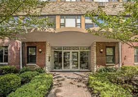 15 Hill Park Avenue, North Hempstead, NY, 2 Bedrooms Bedrooms, 5 Rooms Rooms,1 BathroomBathrooms,Residential,For Rent,Hill Park,0,929495 15 Hill Park Avenue, North Hempstead, NY, 2 Bedrooms Bedrooms, 5 Rooms Rooms,1 BathroomBathrooms,Residential,For Rent,Hill Park,0,929495