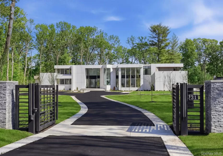 31 Chestnut Hill Drive, Oyster Bay, NY, 6 Bedrooms Bedrooms, 26 Rooms Rooms,6 BathroomsBathrooms,Residential,For Rent,Chestnut Hill,0,970669 31 Chestnut Hill Drive, Oyster Bay, NY, 6 Bedrooms Bedrooms, 26 Rooms Rooms,6 BathroomsBathrooms,Residential,For Rent,Chestnut Hill,0,970669
