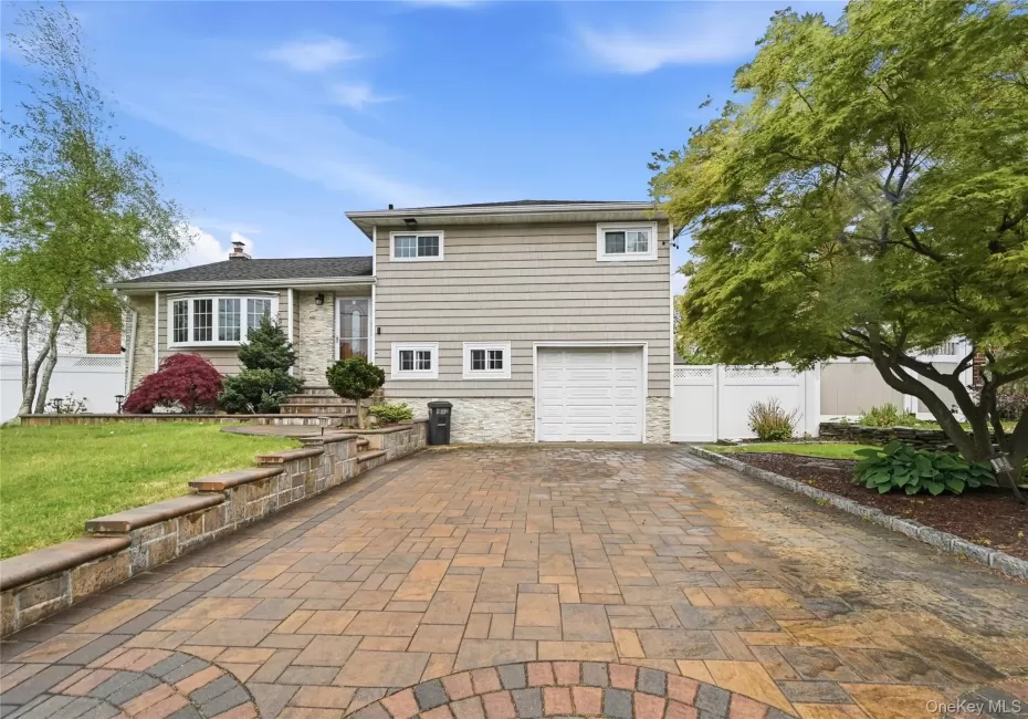 572 Benjamin Road, Babylon, NY, 3 Bedrooms Bedrooms, 8 Rooms Rooms,2 BathroomsBathrooms,Residential,For Rent,Benjamin,0,994003 572 Benjamin Road, Babylon, NY, 3 Bedrooms Bedrooms, 8 Rooms Rooms,2 BathroomsBathrooms,Residential,For Rent,Benjamin,0,994003